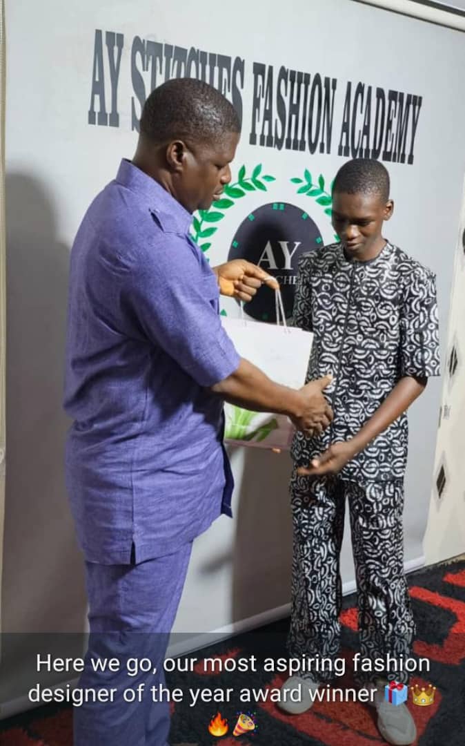 Most aspiring fashion designer of the year award being presented